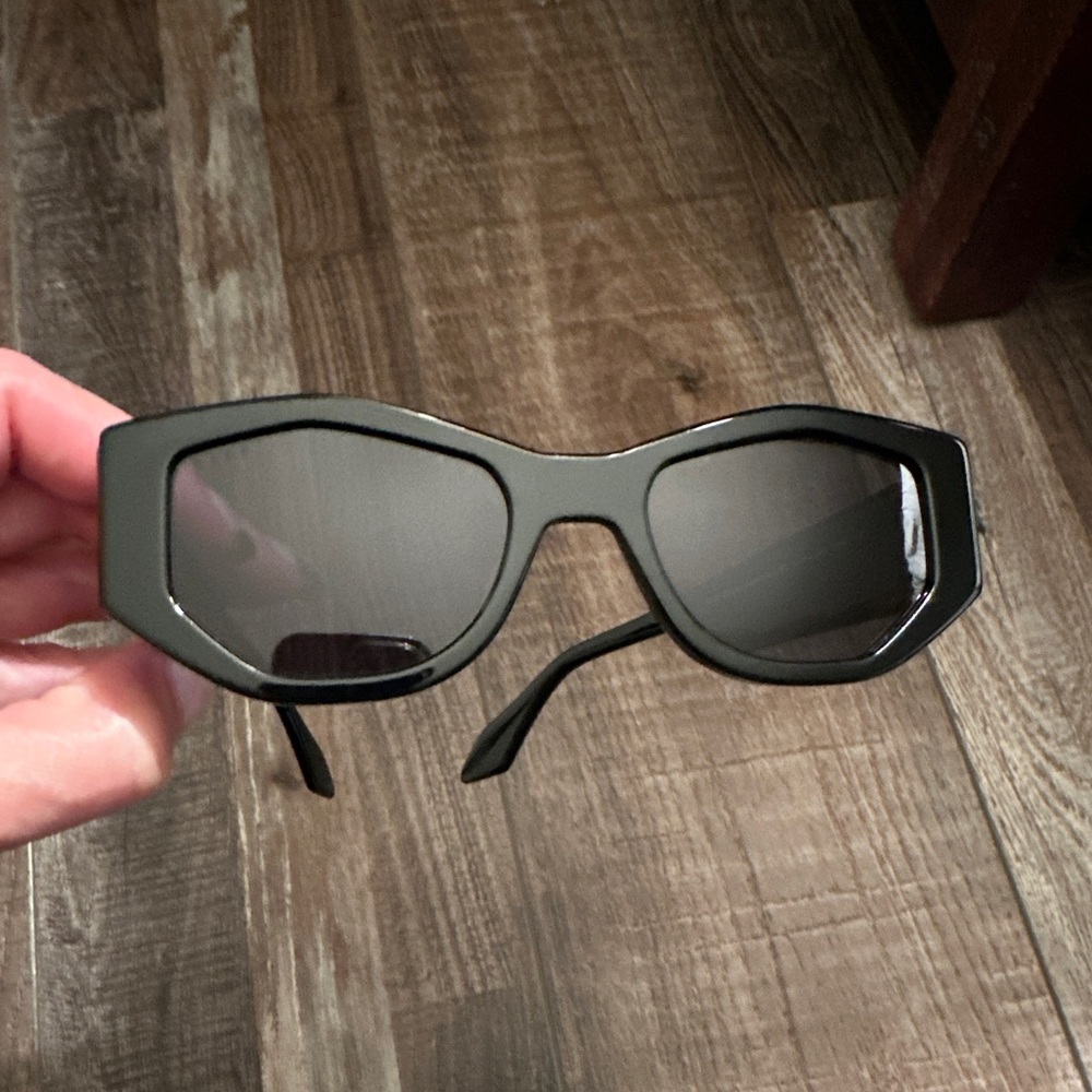 Diff Black Sunglasses Zoe